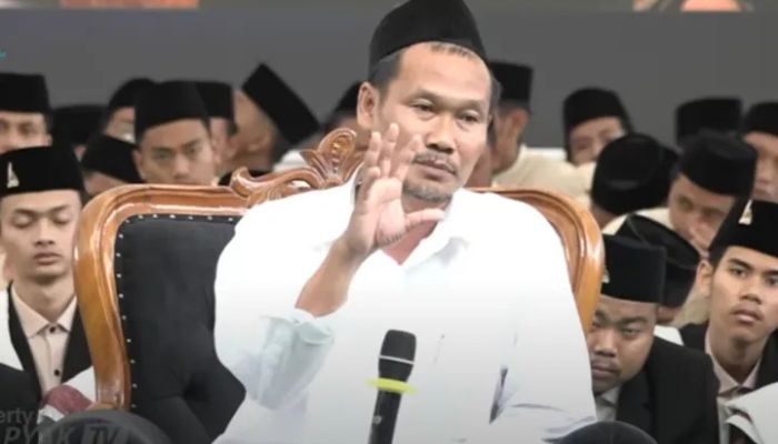 Gus Baha: Selagi Masih Bisa, Bacalah Doa Ini Dalam Sholatmu! Agar Hati Tenang dan Tak Was-was