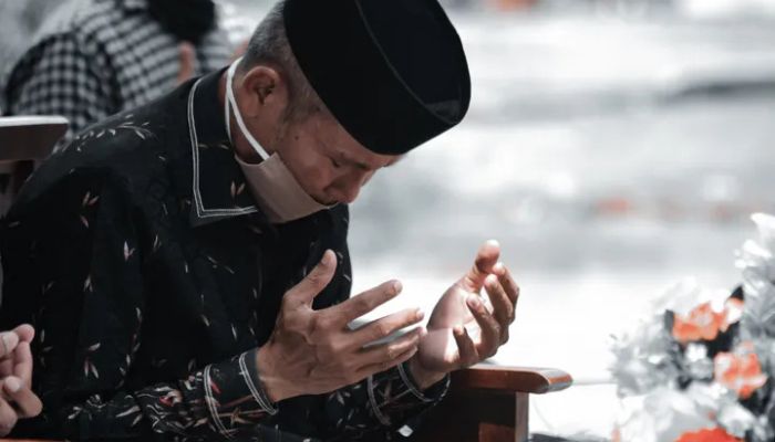 Merasa Terzalimi? Jangan Balas Dendam, Balas dengan Doa Ini agar Hati Tenang dan Hidup Diberkahi!