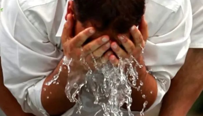 Ustadz Adi Hidayat Ungkap Rahasia Doa Setelah Wudhu: 8 Pintu Surga Terbuka untuk yang Mengamalkannya!