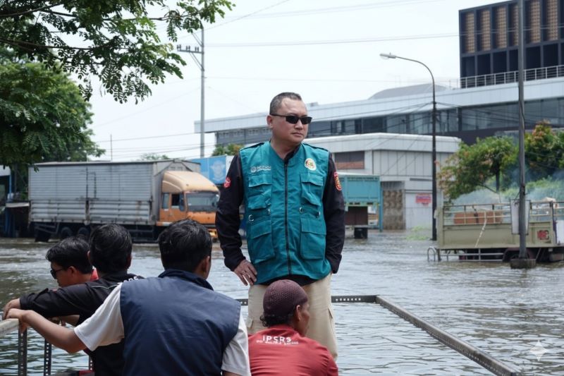 Dari Bencana Menjadi Warisan: Inovasi Rakit Tong Bekas RSI Sultan Agung Mendorong Konsep ‘Water Canal Heritage’ Kaligawe