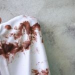 Shalat Tanpa Sadar Memakai Pakaian Najis, Sah atau Harus Diulang? Ini Penjelasan Ulama!