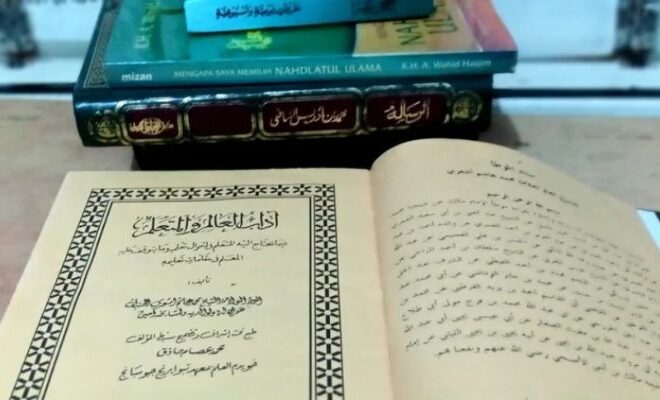 Makna Tersirat dari Sujud Malaikat: Pelajaran Adab Santri kepada Guru dalam Tafsir Surat Al-Baqarah Ayat 34