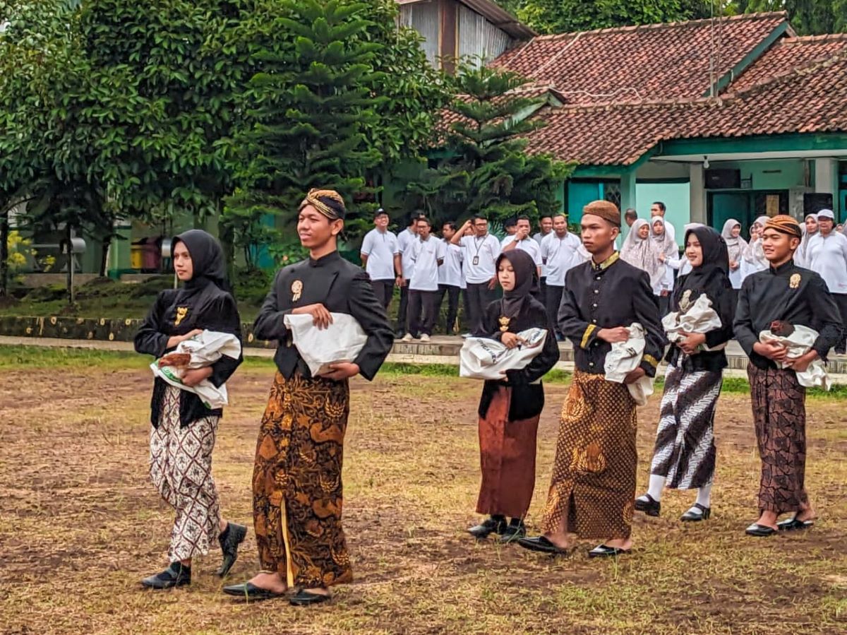 Launching OCOB hingga Laskar Jagabumi Award Meriahkan Hari Pertama HUT SMANSA Perjaka